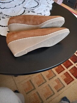 Nove topanky zabudnute v skrini - 3