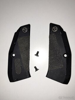 Shadow 1 - 3