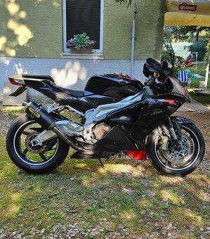 Aprilia RSV 1000 R - 3