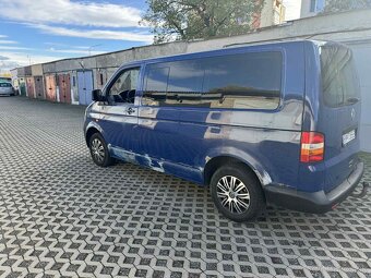 Volkswagen Caravelle T5 - 3