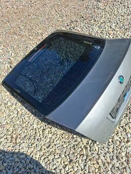 Kufrove dvere Škoda Octavia II Facelift - 3