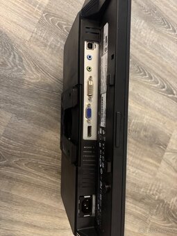 Monitor HP E221c - 3