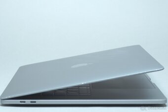ZÁRUKA/Macbook Pro 15.4" TB/I7 2.9GHZ/16GB RAM/512GB SSD/CZ - 3