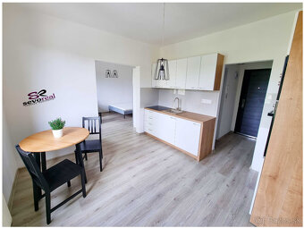 LAZOVNÁ ULICA / 1i byt BB / CENTRUM / 37 m2 / ZARIADENIE - 3