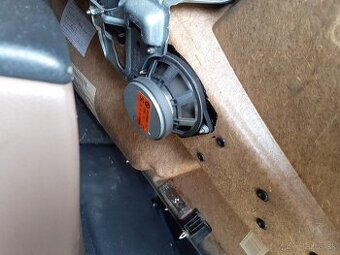 Predam komplet reproduktory logic 7 z BMW E60 - 3