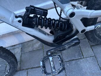 Commencal DH Supreme 2020 - 3