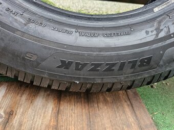 Zimné pneumatiky Bridgestone - 215/65 r17 - 3