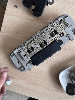 Stropné osvetlené VW touran 2008 1t2 - 3