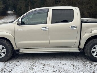 Toyota hilux REZERVOVANÉ - 3