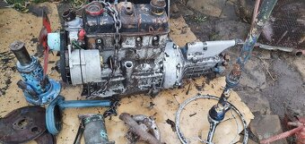 Predám diely Škoda 1202 - 3