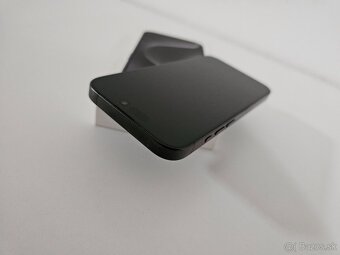 Apple iPhone 15 Pro - 3