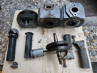 JAWA pionier 20,21 diely . - 3