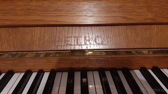Piano PETROF - 3