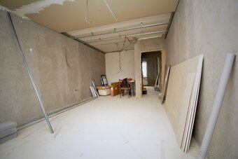 REZERVOVANÉ Na predaj 2izb byt s balkónom - 3
