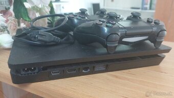 ZĽAVA PS4 Slim 1TB (2 ovládače) - 3
