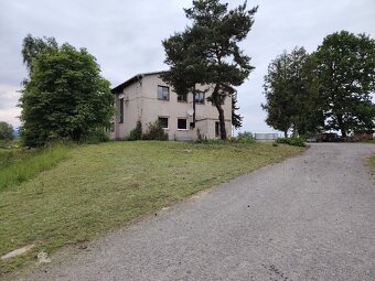 Polnohospodarske druzstvo, skladove, vyrobne priestory - 3