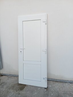 Vchodové plastové dvere - 3