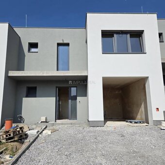 MODERNÝ dvojpodlažný dom v radovej zástavbe, Prešov, Šalgoví - 3