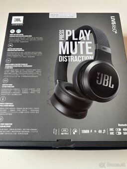 Jbl live 460NC čiernej farby - 3
