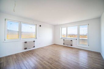 TOREA - ZELENÉ NIVY - 2i BYT S TERASOU V BYT. DOME C - PEZIN - 3