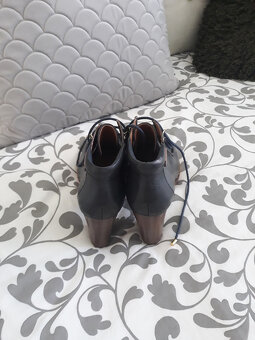 Predám nové kožené dámske topánky č. 37 - 3