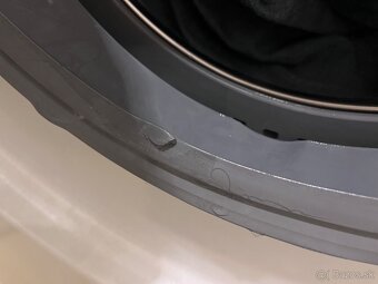 Práčka LG F2S7V3HY0W - 3