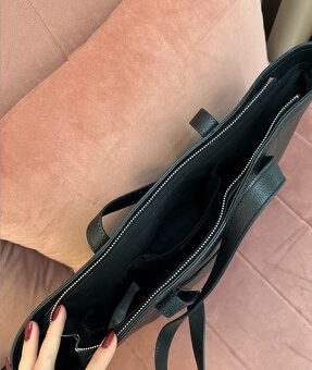 Cierna kozena tote kabelka - 3