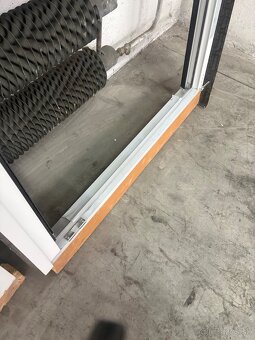 Predam vchodove dvere so svetlikom - 3