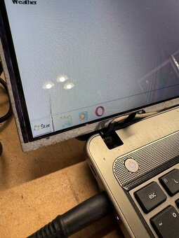 Predám obrazovku do notebooku 15,6" LED display 40pin E - 3