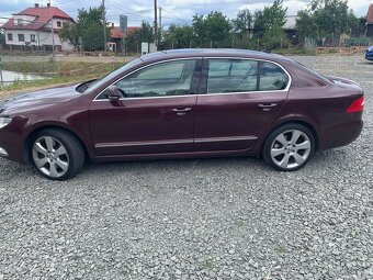 Škoda Superb sedan 3.6 LPG 10€=100km v meste - 3
