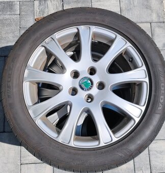Skoda Sputnik R17 s pneu 225 50 R17 - 3