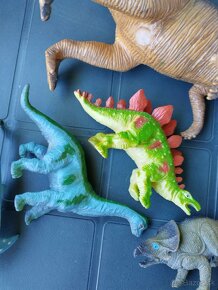 Loptičky+ Dinosaury - 3