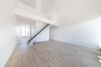 REZERVOVANÝ - MIKELSSEN - Na predaj priestranný 3 izbový byt - 3