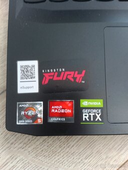 Lenovo IdeaPad Gaming 3
- 3