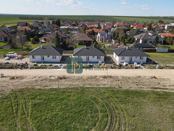 Predaj 4 izbový rodinný dom, novostavba, 5á pozemok, Jelšovc - 3