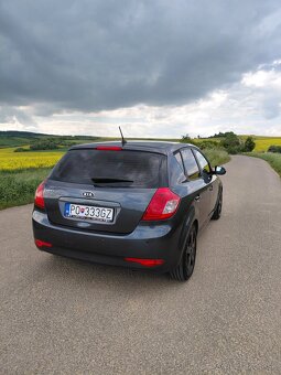 Kia ceed 2009 1.6 benzín - 3