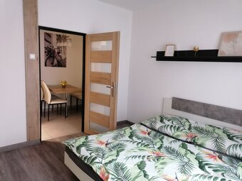 Moderný 2 izbový zariadený byt v centre KE - 3