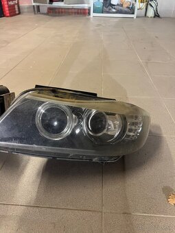 Svetlá Bmw E90 Lci bixenon - 3