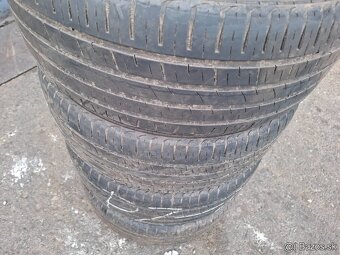 Barum Bravuris 3  Letné  215/55 r17  Rok 48/15  Dezén 4,5mm - 3