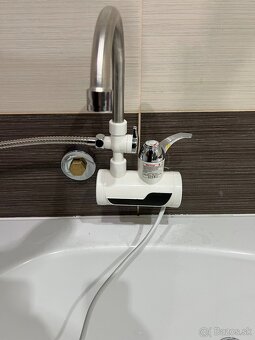 Bateria s ohrevom vody a sprchovou hlavicou - 3