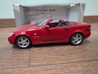 Mercedes Benz SLK Model 1:18 - 3