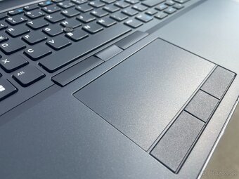 workstation - Dell Precision 7530 - CPU i7 8.gen, NVIDIA VGA - 3