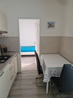 Ojedinelý, slnečný 1-i byt v tehlovom dome - 3