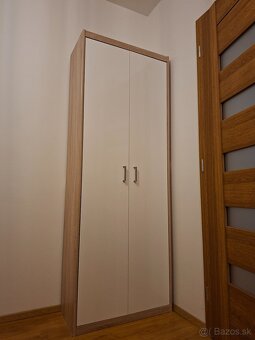 Skriňa policová - 3