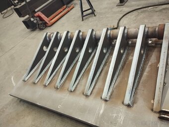 Hladam pracu ako zvarac co2 135 - 3