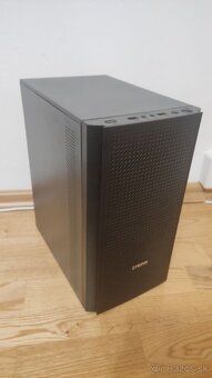 Xeon 2680v3/RX 560 - 3