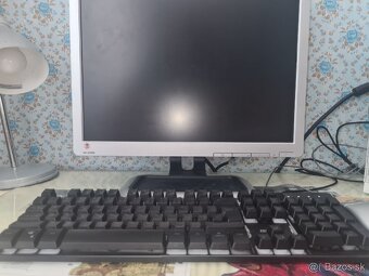 VGA monitor HP L1910 - 3