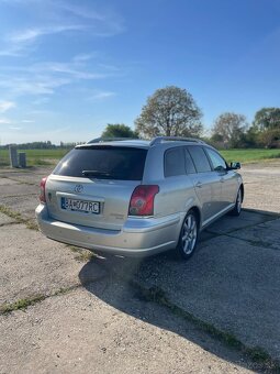 Toyota Avensis - 3