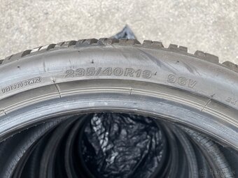 Zimne ako nove Firestone Winterhawk 4 235/40R19 96V - 3