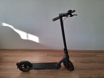 Elektrická kolobežka Xiaomi Mi Scooter 4 Pro - 3